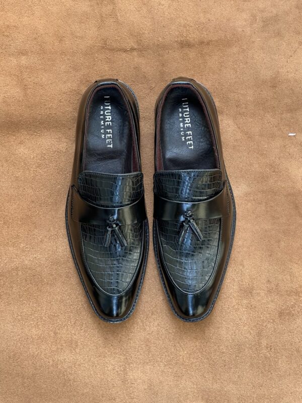 Men's Synthetic Gloss Black Croc Tassel Loafer - Image 2